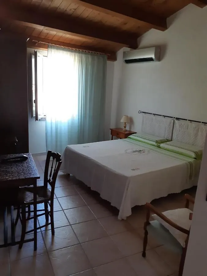Bed and Breakfast La Casa Di Desideria Baratili San Pietro Bed & Breakfast